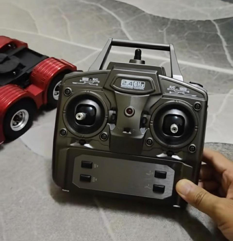 Caminhão Scania NTG Carreta Vanderleia Sider Guerra RC – Escala 1/24 (Controle Remoto)